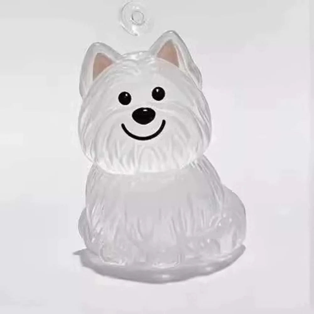 قلادة على شكل كلب